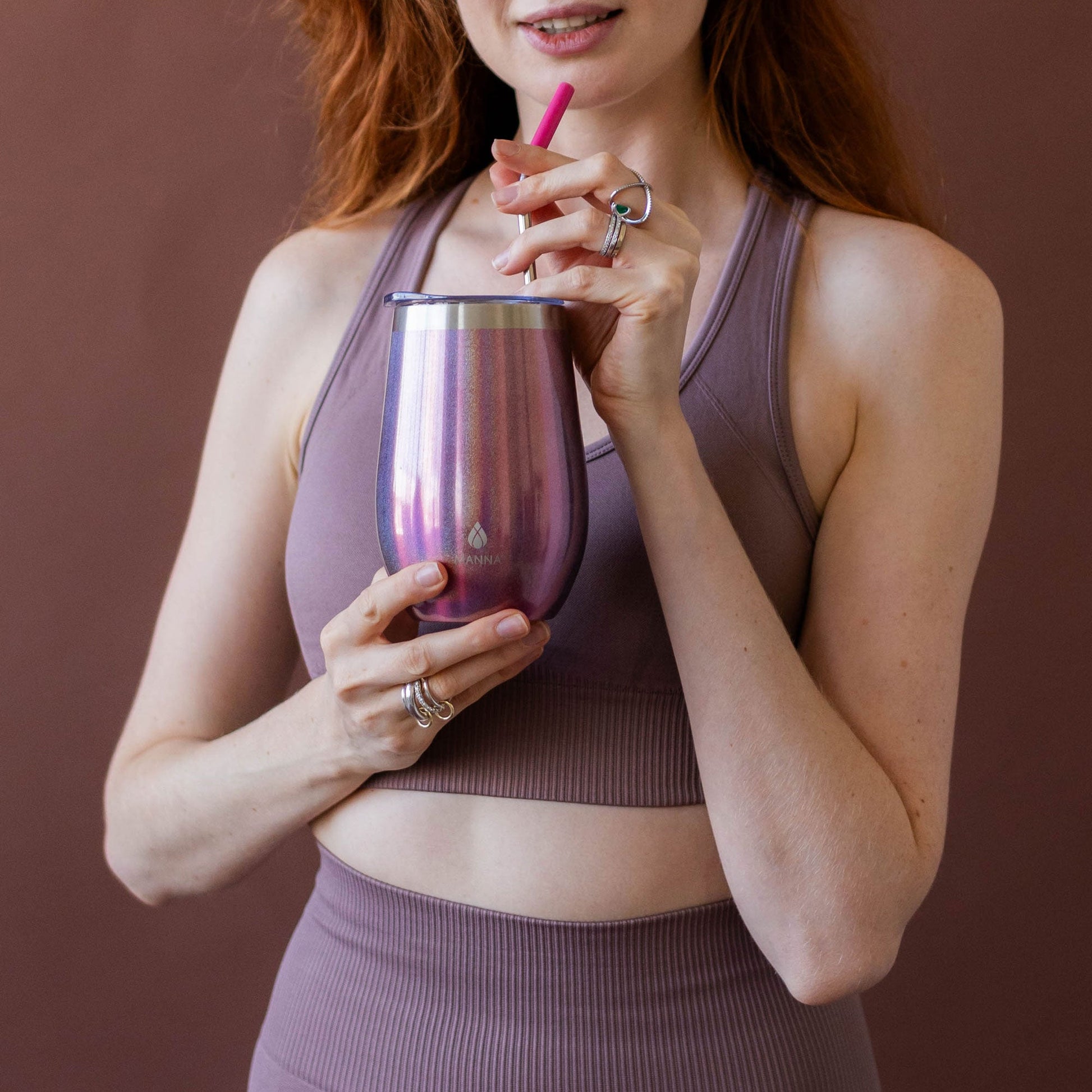 17-oz-straw-wine-tumbler-y2 9_Manna_Website_Lifestyles-25.jpg